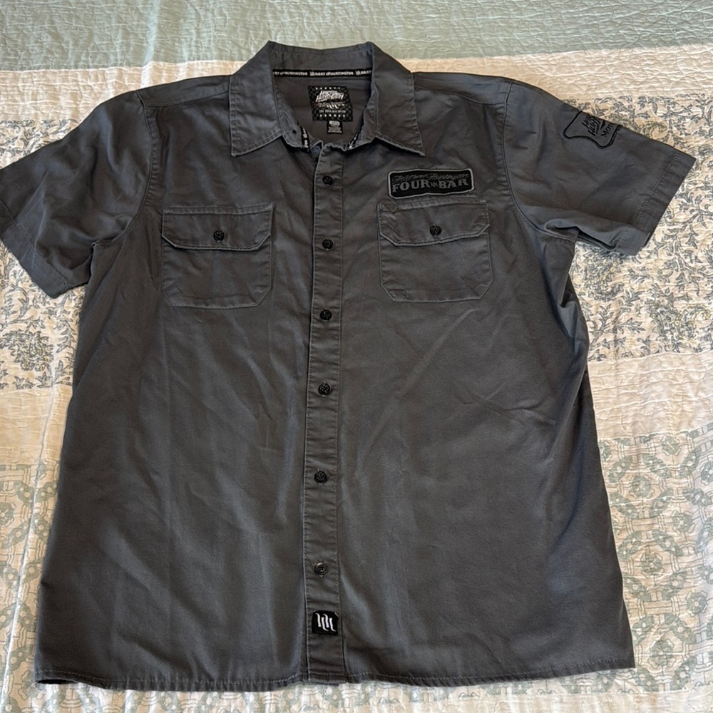 Gray Casual Button Down Shirt with Traditional Collar